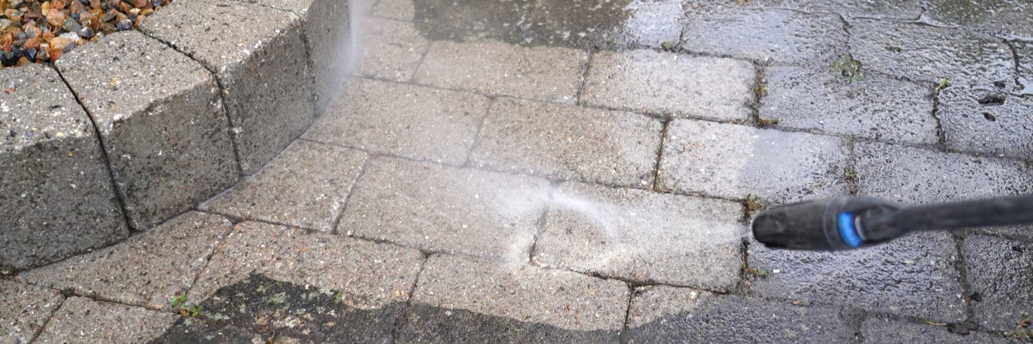 Services de nettoyage de l’extérieur des bâtiments et des abords