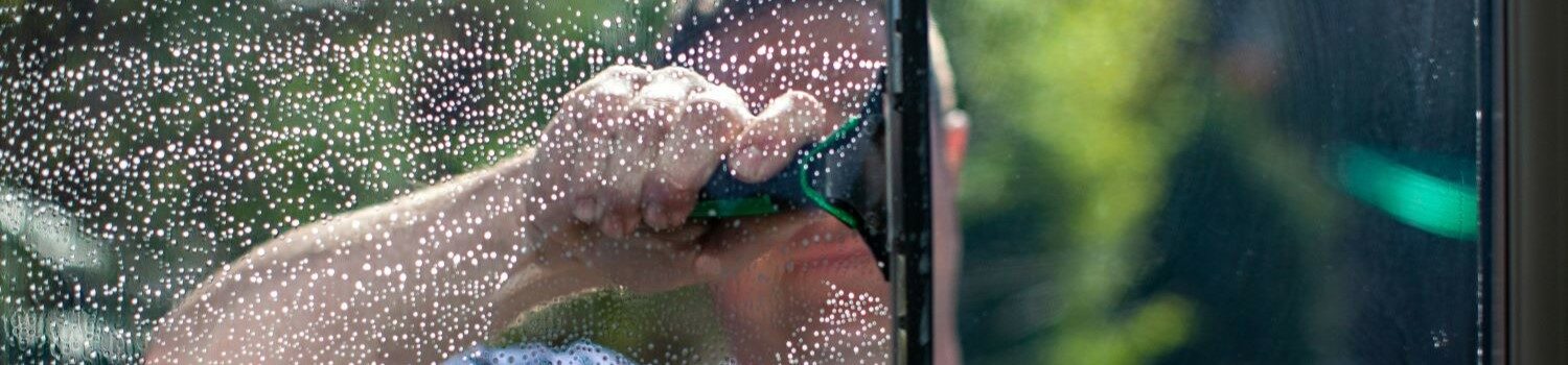 Nettoyage de vitres, baies vitrées, verrières, vérandas, pergolas, serres